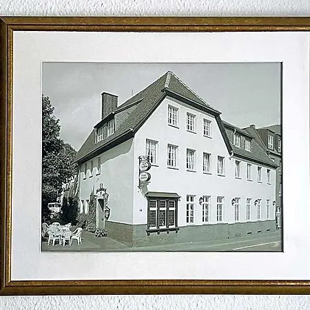 Jägerhof Hotel *